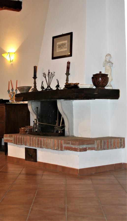Antica Torre "La Casalta" Apartment Petroio Екстериор снимка